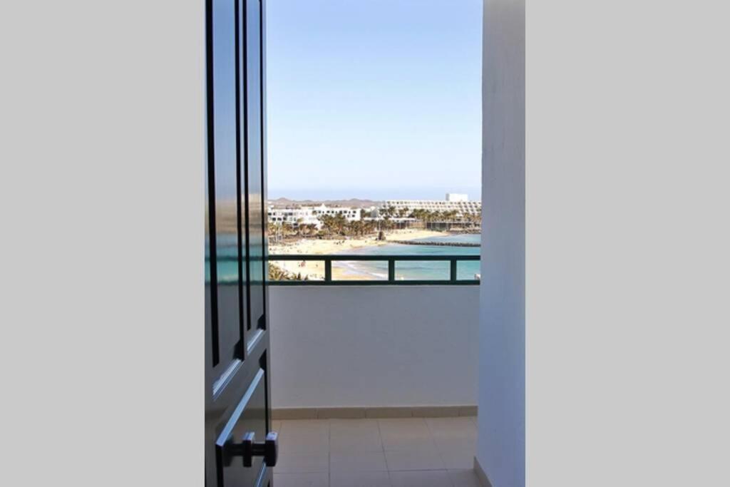 Design Vivienda V El Burgao By The Sea Apartment Costa Teguise Exterior photo